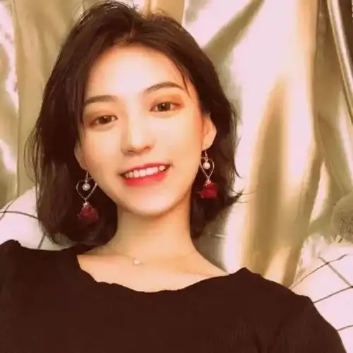  选对发型黑发也可以很洋气