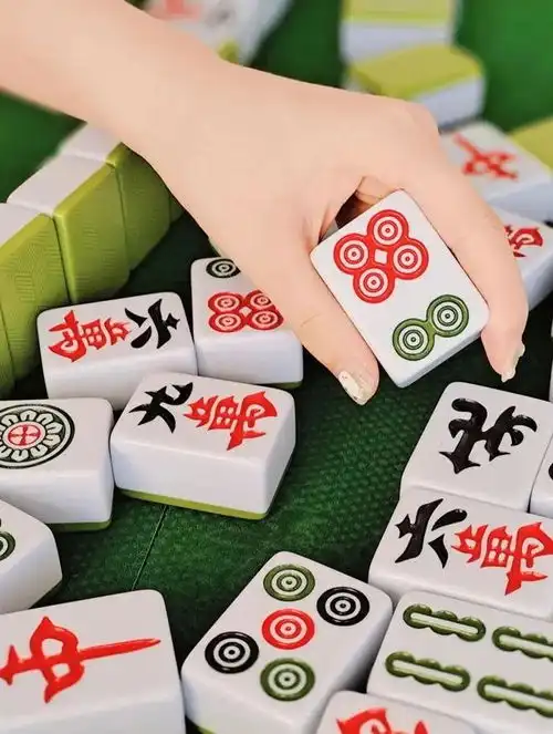  当福州00后坐上春节牌桌,打麻将变得更新li潮pǔ了