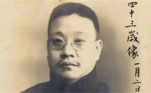  他拒娶宋美龄,不当黄埔军校校长,拱手把美人与江山让给了蒋介石