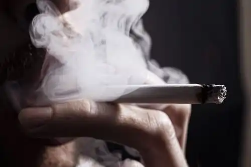  慢病界很多烟民开始抽茶烟了,茶烟是健康的香烟替代品吗最好不碰