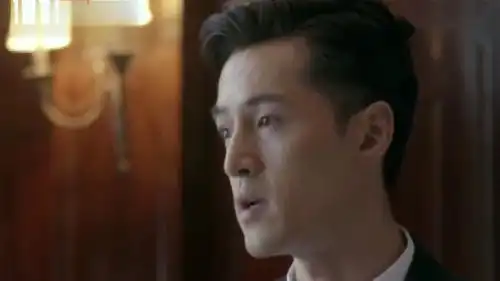  胡歌竟希望深爱的女子能和别人坦诚相见,对方的表情亮了