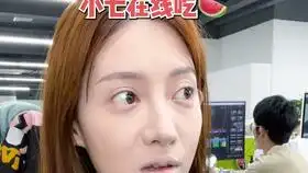  我摊牌了,我只是一个穿搭机器,表情和肢体语言我已经控制不住了不过搭配风格还是不错的