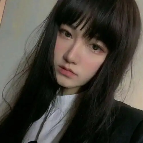 黑发女孩表情包女生