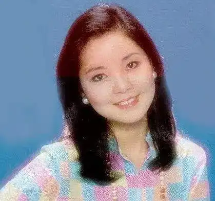  26年前,邓丽君在泰国过世,与她订婚的男友保罗,如今怎样了