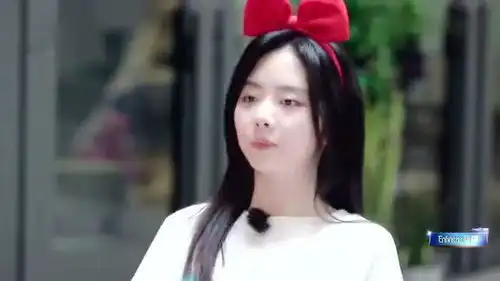  郑爽问张新成有没有女朋友,谭松韵的表情亮了