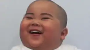  印尼小胖这是不是你们表情包里的小阔爱tatan