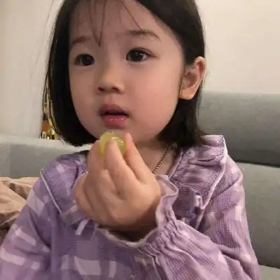  吃东西萌娃头像