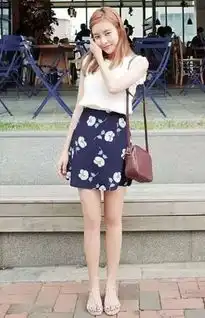  穿短裙是如何达到美腿效果的这些女人你都知道吗