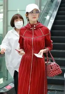  关晓彤一改往日邋遢,现身与古力娜扎比美,谁的搭配更好看