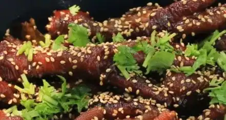  女生们最爱啃的鸡爪,这样做着吃,比泡椒凤爪还要美味