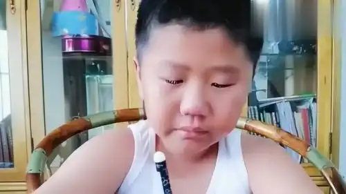  一年级的作业到底有多难,看看孩子的表情就知道了
