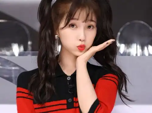  虞书欣妈妈上青你追星,投票对象却不是亲女儿网友看笑了