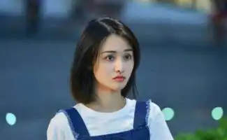  郑爽耿直回应暂时不想结婚,穿仙女裙心情好,张恒表情都变了