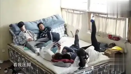  谢娜赵丽颖模仿表情包,何炅的一个表情,一旁的黄磊笑个不停