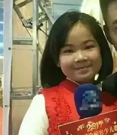  这位医生撞脸岳云鹏,小表情一模一样女儿曾对着小岳岳照片叫爸爸