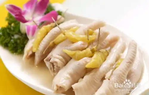  读书的最爱泡椒凤爪的做法