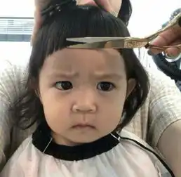  看完这个行走的表情包,我也想生个同款女儿