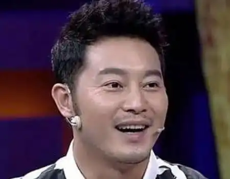  还记得武林外传里的佟湘玉吗和女儿一起演电影,母女俩看上去简直像姐妹