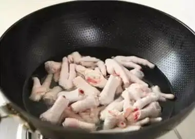 泡椒凤爪女人表情包鸡爪