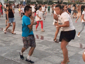  搞笑gif是什么把妹子们逗得这么开心