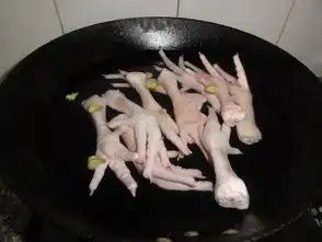  泡椒凤爪