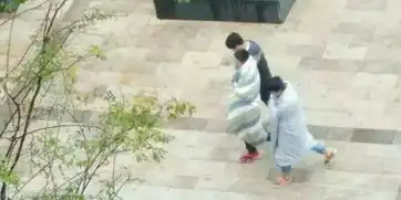 披被子的图片表情包奇葩