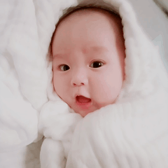  一一表情非常丰富有趣的小奶娃超级可爱