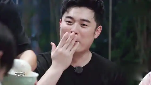  陈赫吃红烧肉情有独钟,宋丹丹难怪半年不吃米饭都这么胖