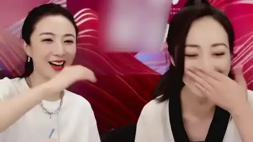  韩雪爆笑模仿薇娅带货的经典语录,当说出没有了的时候,表情太到位了
