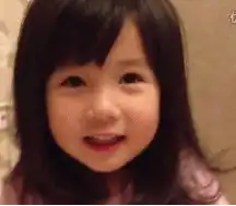  这个小萝莉是谁呢