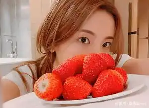 深夜吃不胖表情包吃东西