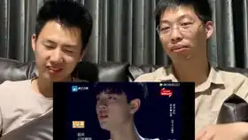  灯光下的少年,肖战深情演绎平凡之路
