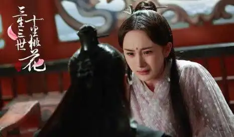  女星哭戏对比,杨幂哭到表情管理失控,杨颖好似在拍写真