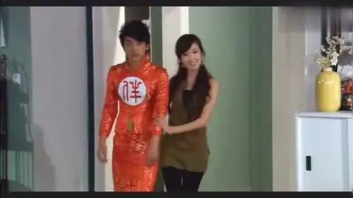 穿裙子的表情包get